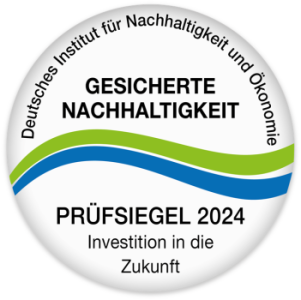 Ein rundes Siegel mit der Aufschrift "Deutsches Institut für Nachhaltigkeit und Ökonomie, Gesicherte Nachhaltigkeit, Prüfsiegel 2024, Investition in die Zukunf"